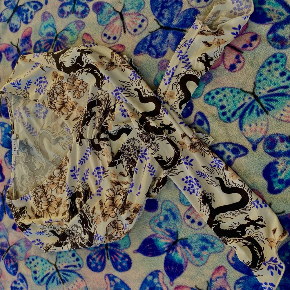 cropped dragon long sleeve shirt